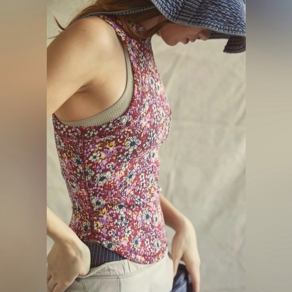 Mod Retro NWOT Free People Wishful Floral Printed Ribbed Tank in Mulberry S - Picture 2 of 9